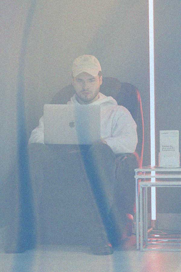 Por Qué Elegir Desarrollo Web a la Medida